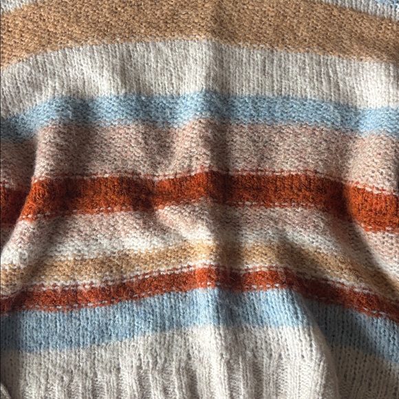 American Eagle Striped Sweater - Picture 4 of 5